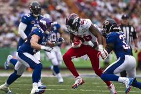 乐鱼体育app官网下载-三强接力表现接近 金牌归属悬念重重，三强争霸赛三个项目一对照