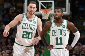 乐鱼体育-“新都兴城垒球赛：选手全力拼搏，谁将捧起金牌？”