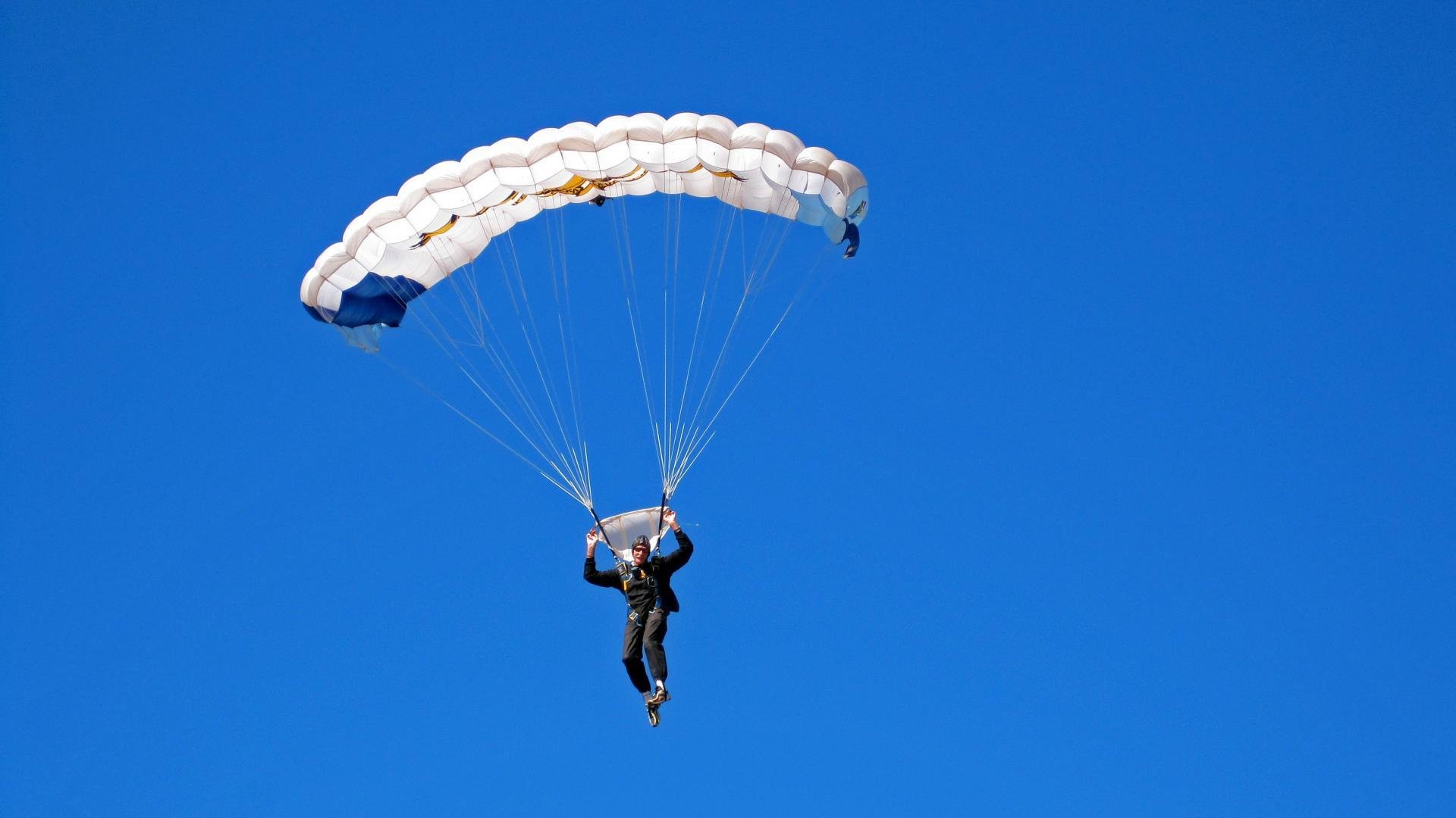 乐鱼官网介绍-“武汉马拉松赛:选手的拼搏,让赛道见证奇迹” 第1张 乐鱼官网介绍-“武汉马拉松赛:选手的拼搏,让赛道见证奇迹” 第1张